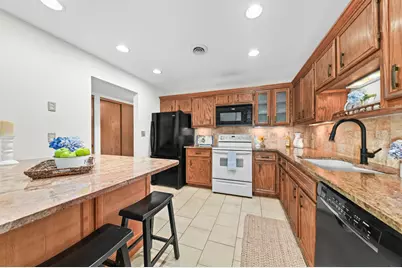 8900 N Park Plaza Ct #211, Brown Deer, WI 53223 - Photo 9