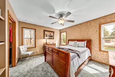 10500 S Jessica Dr, Oak Creek, WI 53154 - Photo 3