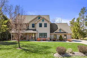 8513 S 47th St, Franklin, WI 53132 - Photo 3