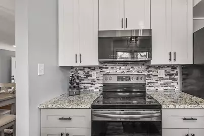 2609 S 50th St, Milwaukee, WI 53219 - Photo 17