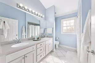 14445 W Meadowshire Dr, New Berlin, WI 53151 - Photo 21