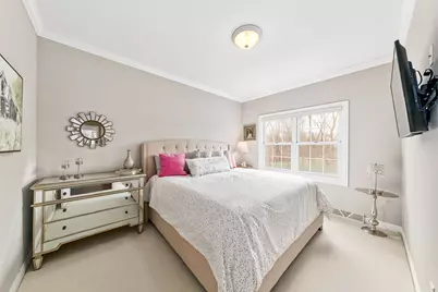 14445 W Meadowshire Dr, New Berlin, WI 53151 - Photo 11