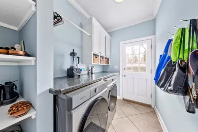 14445 W Meadowshire Dr, New Berlin, WI 53151 - Photo 13