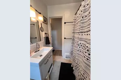 2213 S 35th St, Manitowoc, WI 54220 - Photo 13