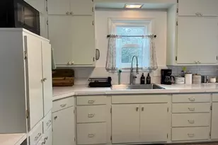 2213 S 35th St, Manitowoc, WI 54220 - Photo 7