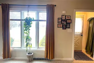 2213 S 35th St, Manitowoc, WI 54220 - Photo 5