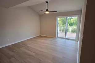 W219N16394 Jasmine Ct, Jackson, WI 53037 - Photo 5