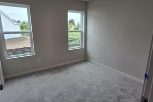 W219N16394 Jasmine Ct, Jackson, WI 53037 - Photo 11