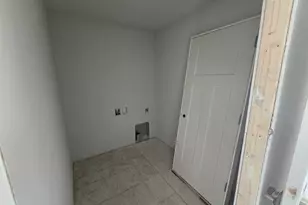 W219N16394 Jasmine Ct, Jackson, WI 53037 - Photo 9