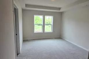 W219N16394 Jasmine Ct, Jackson, WI 53037 - Photo 5
