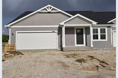618  Harvest Ln, Hartford, WI 53027 - Photo 1