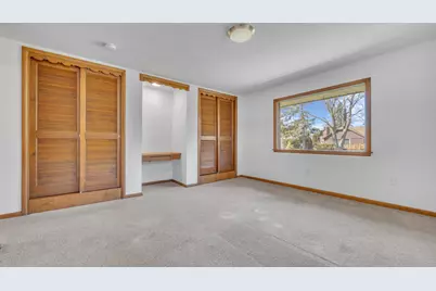 2420  Mayflower Ave, Sheboygan, WI 53083 - Photo 11