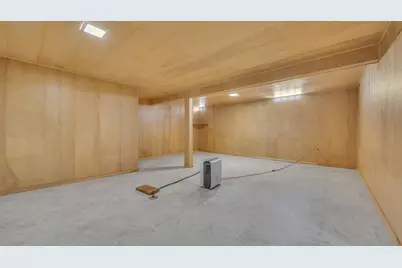 2420  Mayflower Ave, Sheboygan, WI 53083 - Photo 17