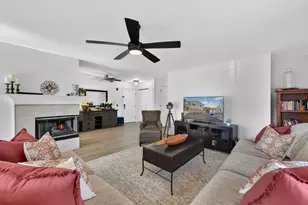 129 S Curtis St, Lake Geneva, WI 53147 - Photo 3