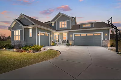 W148N10450  Blackbird Pt, Germantown, WI 53022 - Photo 1