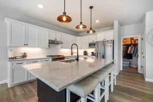 W148N10450 Blackbird Pt, Germantown, WI 53022 - Photo 9