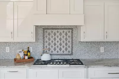 N60W38457  Blackhawk Dr, Oconomowoc, WI 53066 - Photo 5