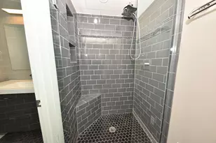 1612 S Coachlight Dr, New Berlin, WI 53151 - Photo 17