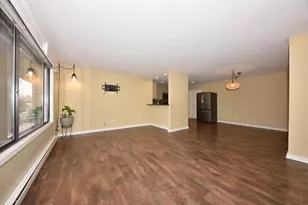 1612 S Coachlight Dr, New Berlin, WI 53151 - Photo 3