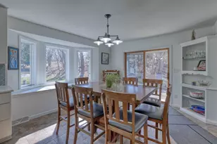 N29W26677 Peterson Dr, Pewaukee, WI 53072 - Photo 9
