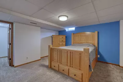 N29W26677  Peterson Dr, Pewaukee, WI 53072 - Photo 27