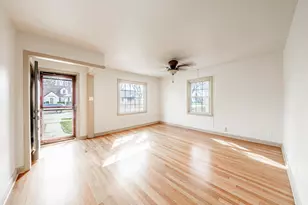 1321 S 115th St, West Allis, WI 53214 - Photo 5