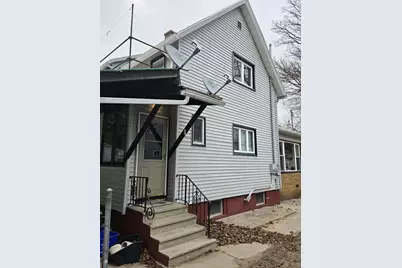 1420  Hawthorne Ave, Two Rivers, WI 54241 - Photo 3