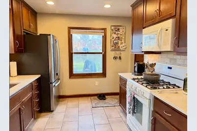 1547 E Tripoli Ave, Milwaukee, WI 53207 - Photo 9