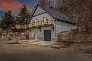 180 S Hill St, Fountain City, WI 54629 - Photo 3
