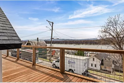 180 S Hill St, Fountain City, WI 54629 - Photo 29