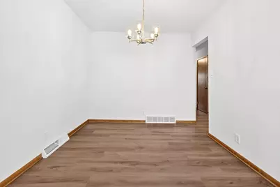 210  Echo Ln, Racine, WI 53406 - Photo 7