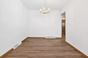 210 Echo Ln, Racine, WI 53406 - Photo 7