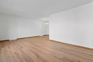 210 Echo Ln, Racine, WI 53406 - Photo 5