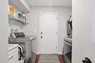 3695 Mary Cliff Ln, Brookfield, WI 53005 - Photo 9