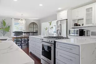 3695 Mary Cliff Ln, Brookfield, WI 53005 - Photo 7