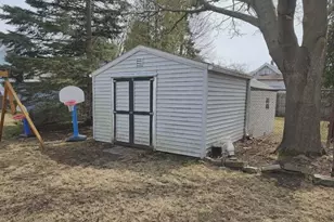 1420 Hawthorne Ave, Two Rivers, WI 54241 - Photo 33