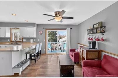 17  Hidden Creek Vw, Hartford, WI 53027 - Photo 3