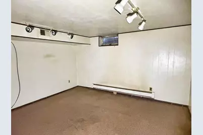 6118 W Port Ave, Milwaukee, WI 53223 - Photo 13