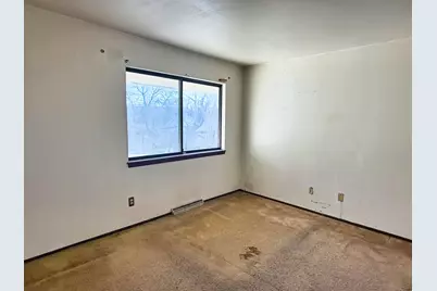 6118 W Port Ave, Milwaukee, WI 53223 - Photo 9