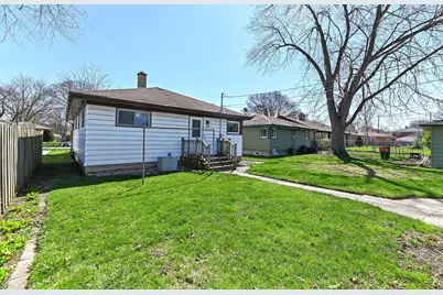 4453 N 69th St, Milwaukee, WI 53218 - Photo 23