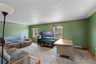 3172 N Riverside Dr, Saukville, WI 53080 - Photo 23