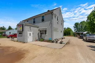 3172 N Riverside Dr, Saukville, WI 53080 - Photo 33