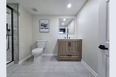 519 W Montclaire Ave, Glendale, WI 53217 - Photo 47