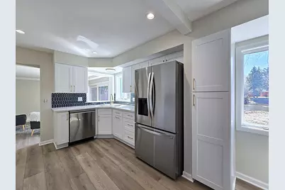 519 W Montclaire Ave, Glendale, WI 53217 - Photo 11