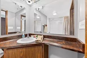 1659 S Carriage Ln, New Berlin, WI 53151 - Photo 9