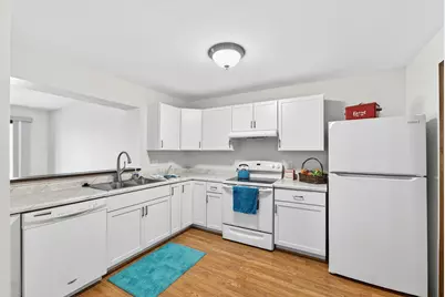 1659 S Carriage Ln #8, New Berlin, WI 53151 - Photo 1