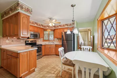 3945 E Holmes Ave, Cudahy, WI 53110 - Photo 3