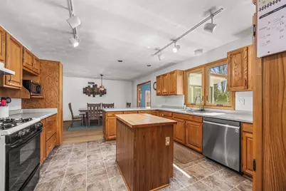 4080 S Wilshire Dr, New Berlin, WI 53151 - Photo 13