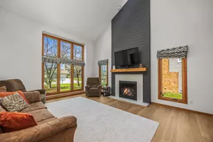 4080 S Wilshire Dr, New Berlin, WI 53151 - Photo 3