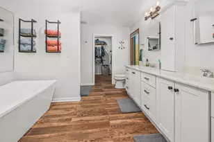 4080 S Wilshire Dr, New Berlin, WI 53151 - Photo 7